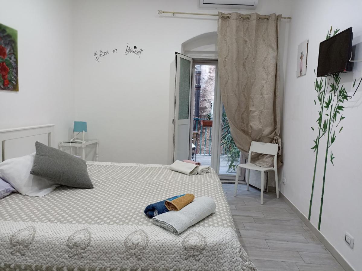 Al Molo Sant'Eligio Hotell Taranto Exteriör bild