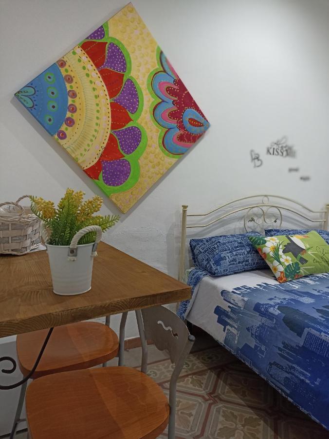 Al Molo Sant'Eligio Hotell Taranto Exteriör bild