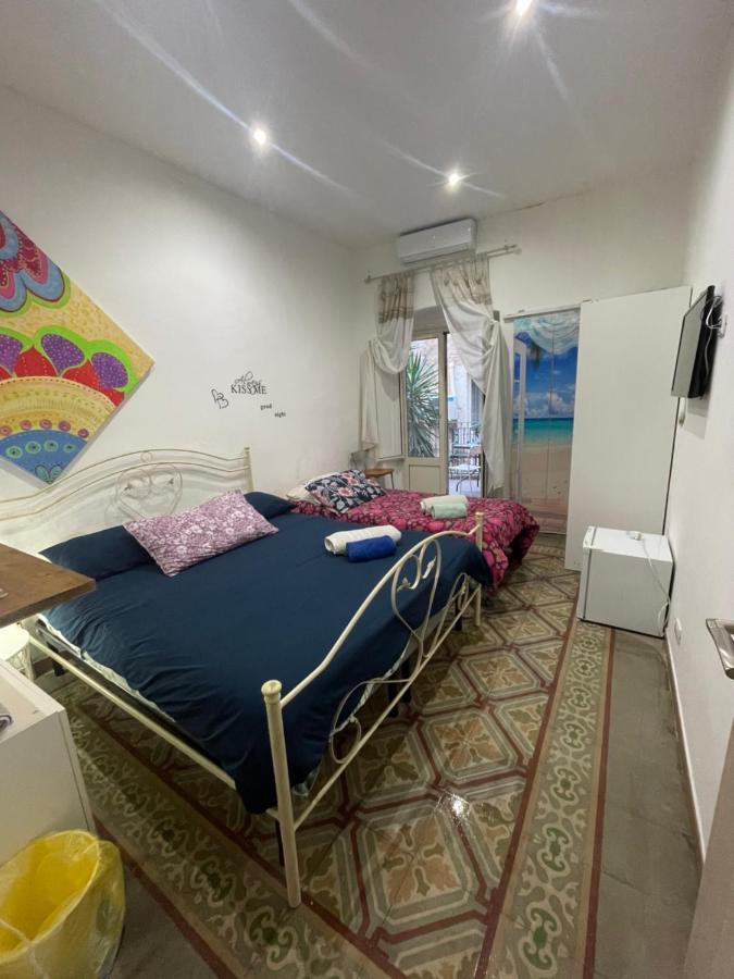 Al Molo Sant'Eligio Hotell Taranto Exteriör bild