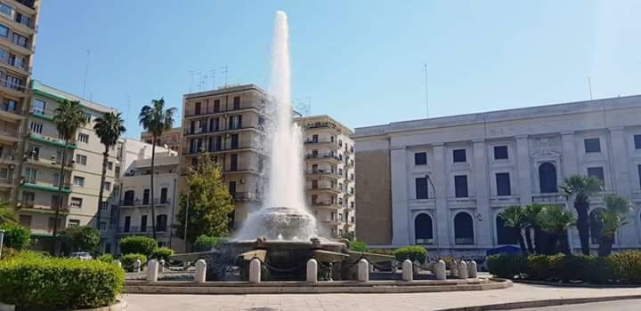Al Molo Sant'Eligio Hotell Taranto Exteriör bild