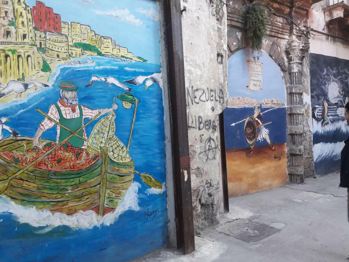 Al Molo Sant'Eligio Hotell Taranto Exteriör bild