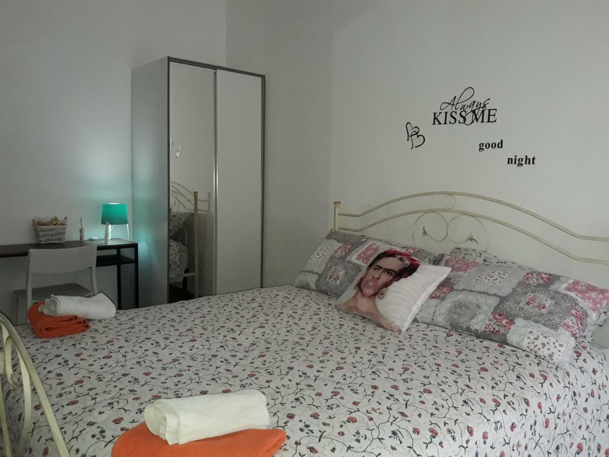 Al Molo Sant'Eligio Hotell Taranto Exteriör bild