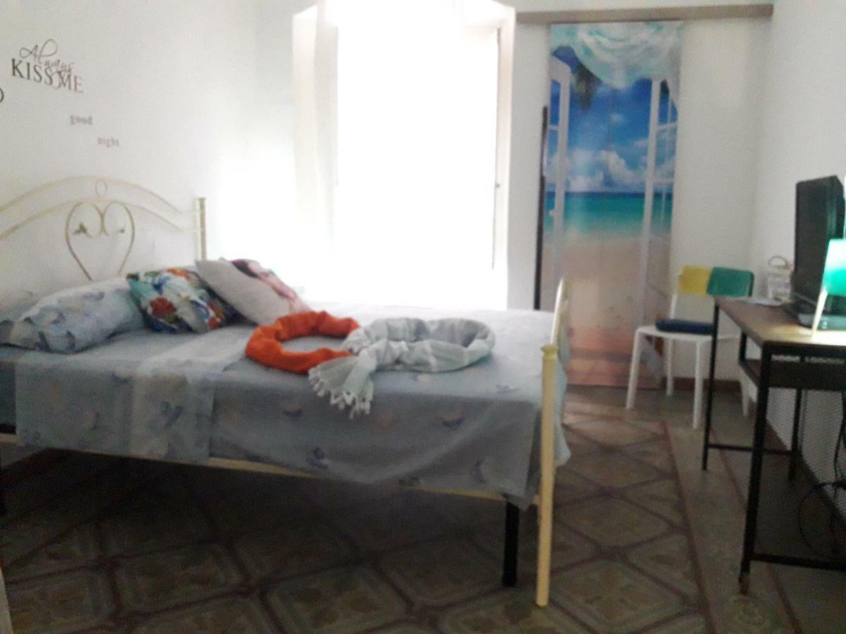 Al Molo Sant'Eligio Hotell Taranto Exteriör bild
