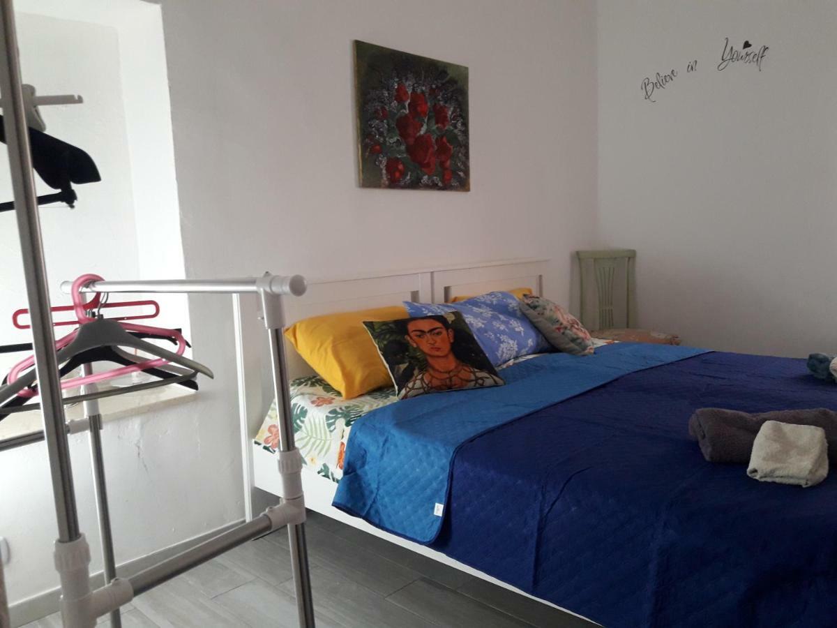 Al Molo Sant'Eligio Hotell Taranto Exteriör bild