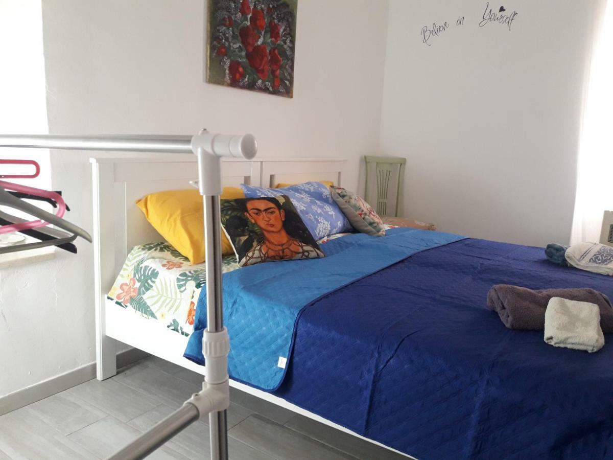 Al Molo Sant'Eligio Hotell Taranto Exteriör bild
