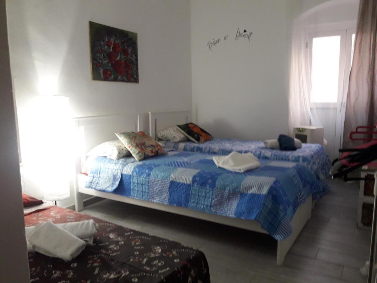 Al Molo Sant'Eligio Hotell Taranto Exteriör bild