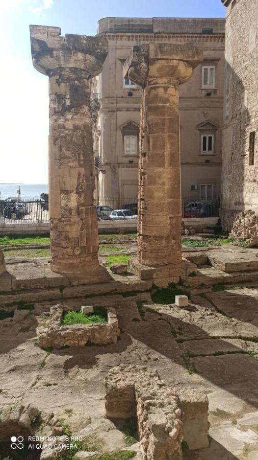 Al Molo Sant'Eligio Hotell Taranto Exteriör bild